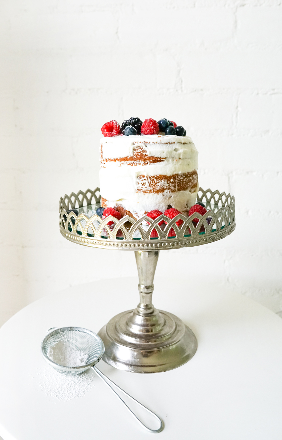 Coconut and Berry Cake - Gluten-Free