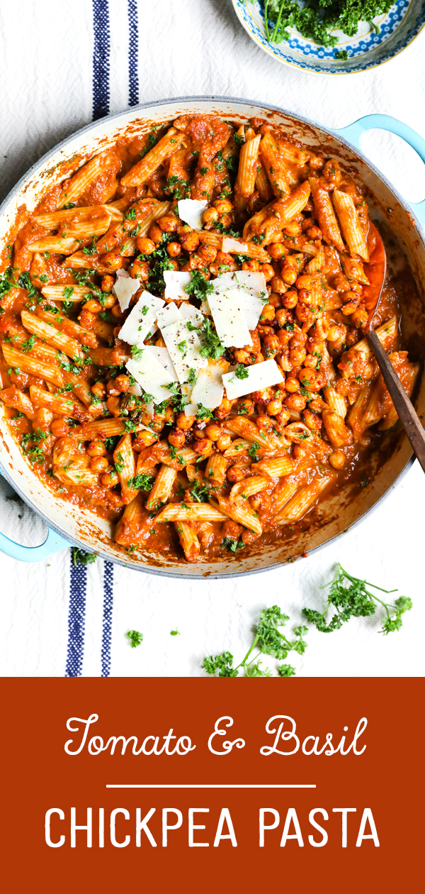 Easy tomato and basil pasta sauce recipe photo