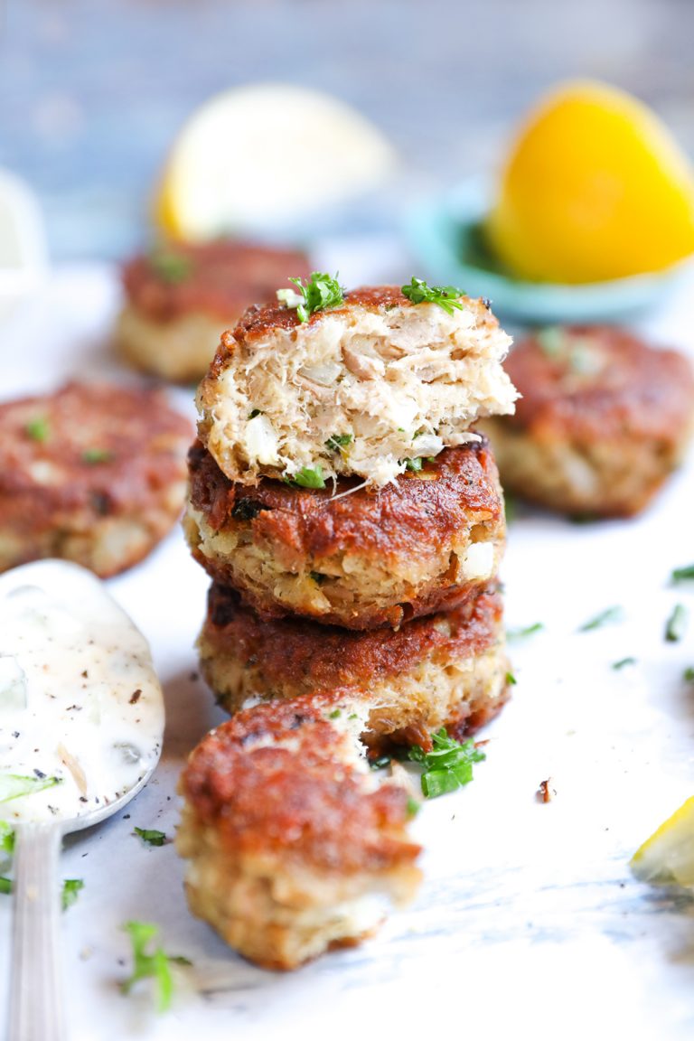 20-Minute Tuna Fish Cakes - Just Easy Recipes