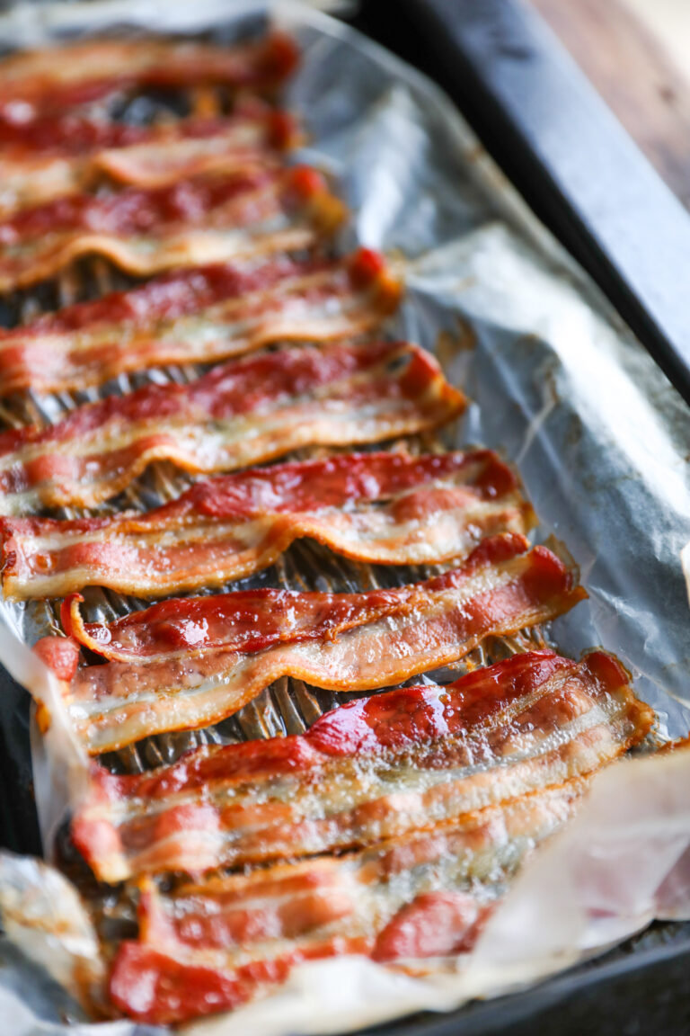 How to Make Crispy Bacon in the Oven {Easy Method} - Just Easy Recipes